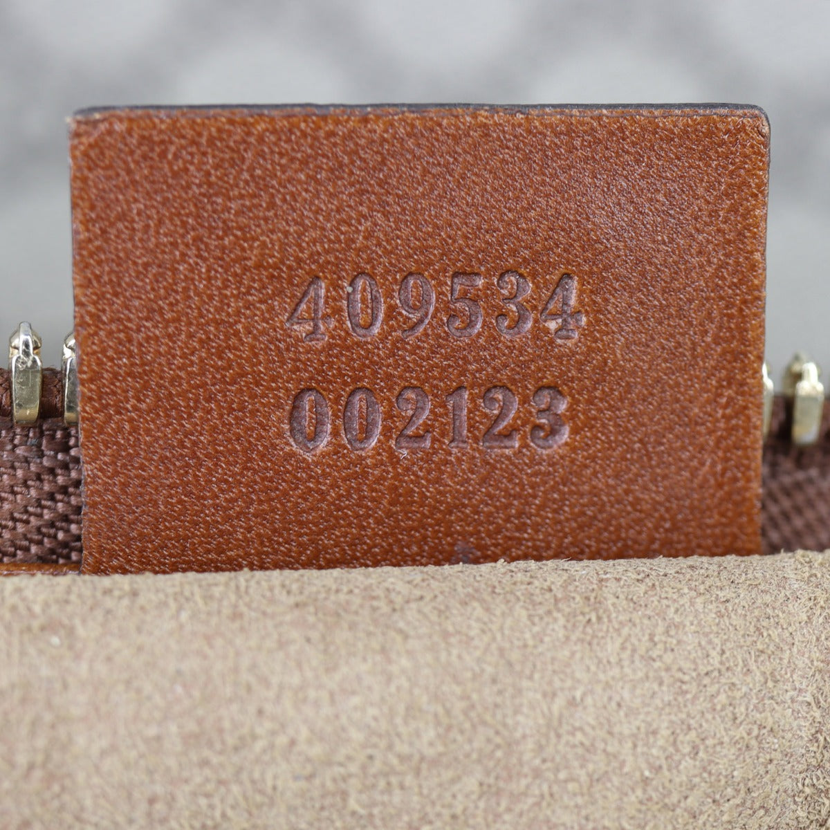 Gucci GG Supreme Tote Bag Date Code