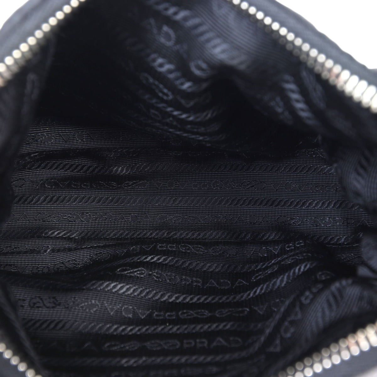 Prada Re-Edition 2005 Tessuto Shoulder Bag