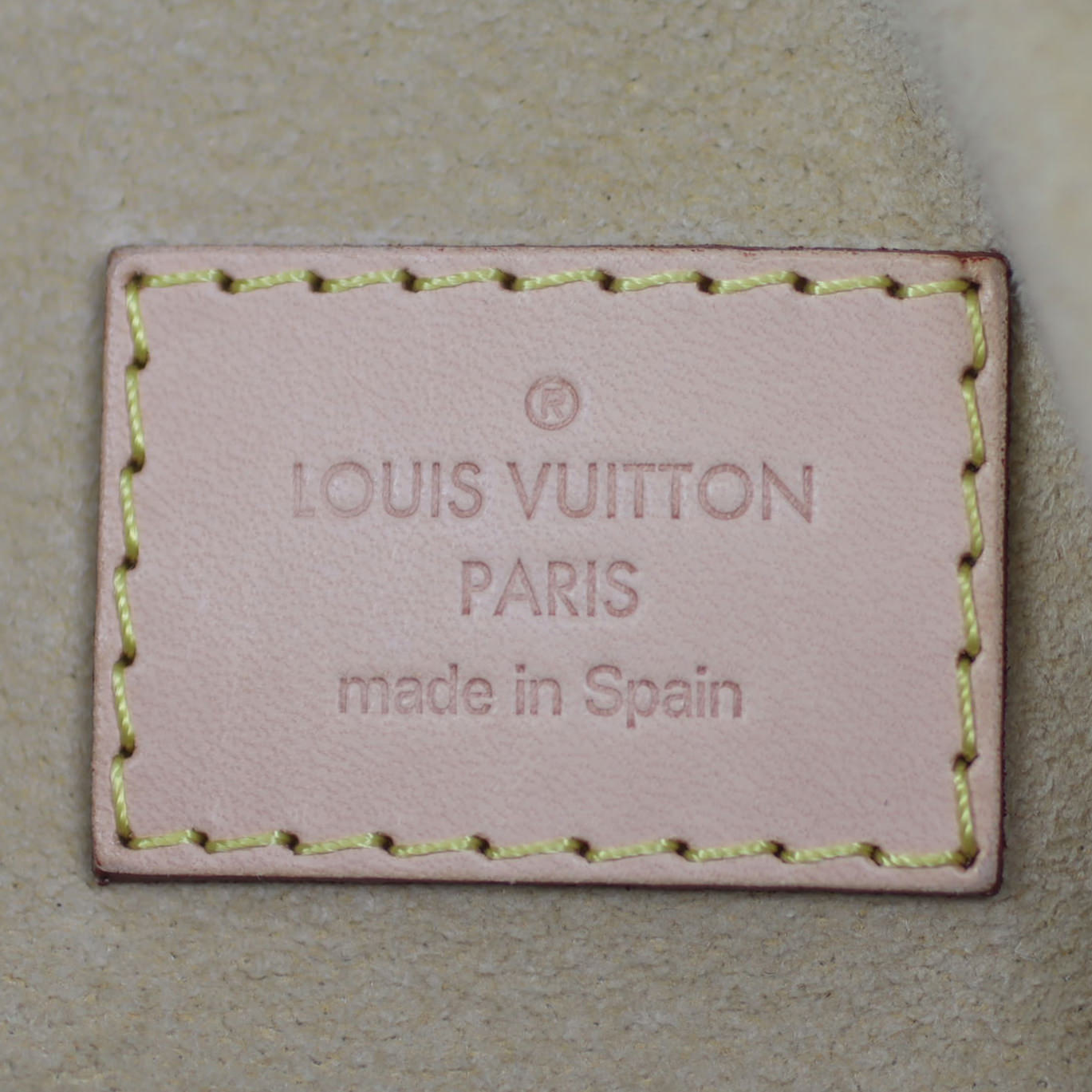 Louis Vuitton Artsy MM Monogram Stamp