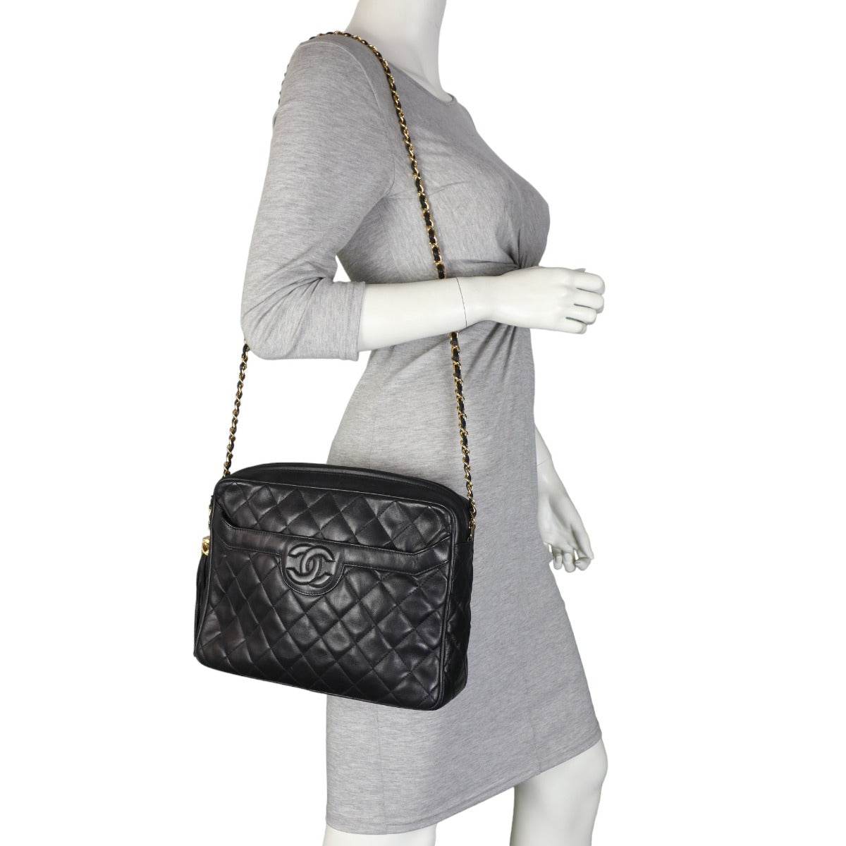 Chanel Vintage Camera Tassel Bag Medium | Lambskin