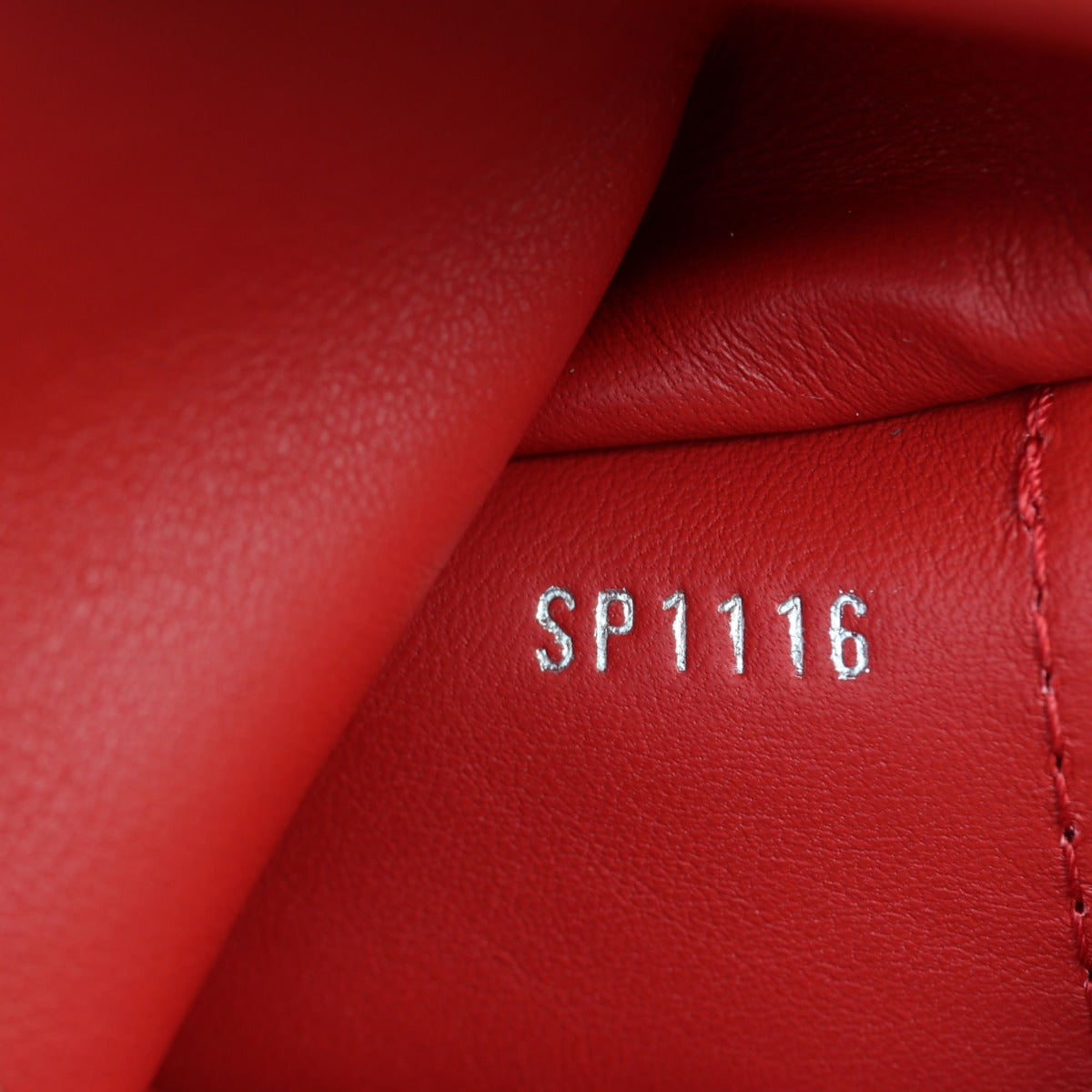 Louis Vuitton Capucines MM