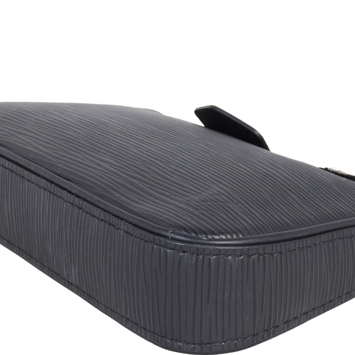 Louis Vuitton Easy Pouch on Strap Epi