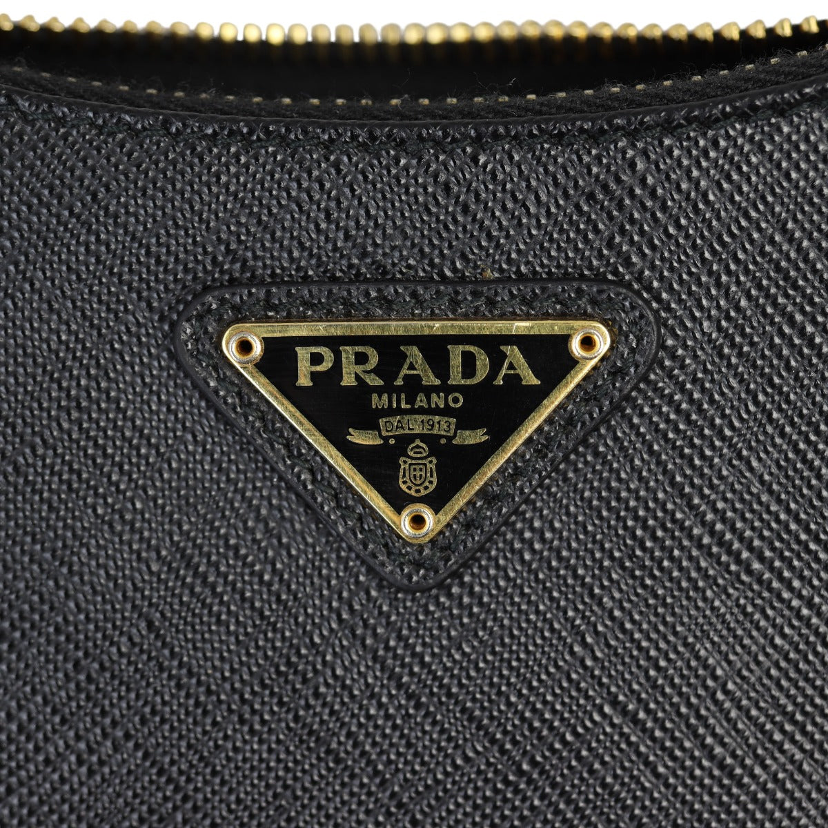 Prada Re-edition 2005 Saffiano Shoulder Bag