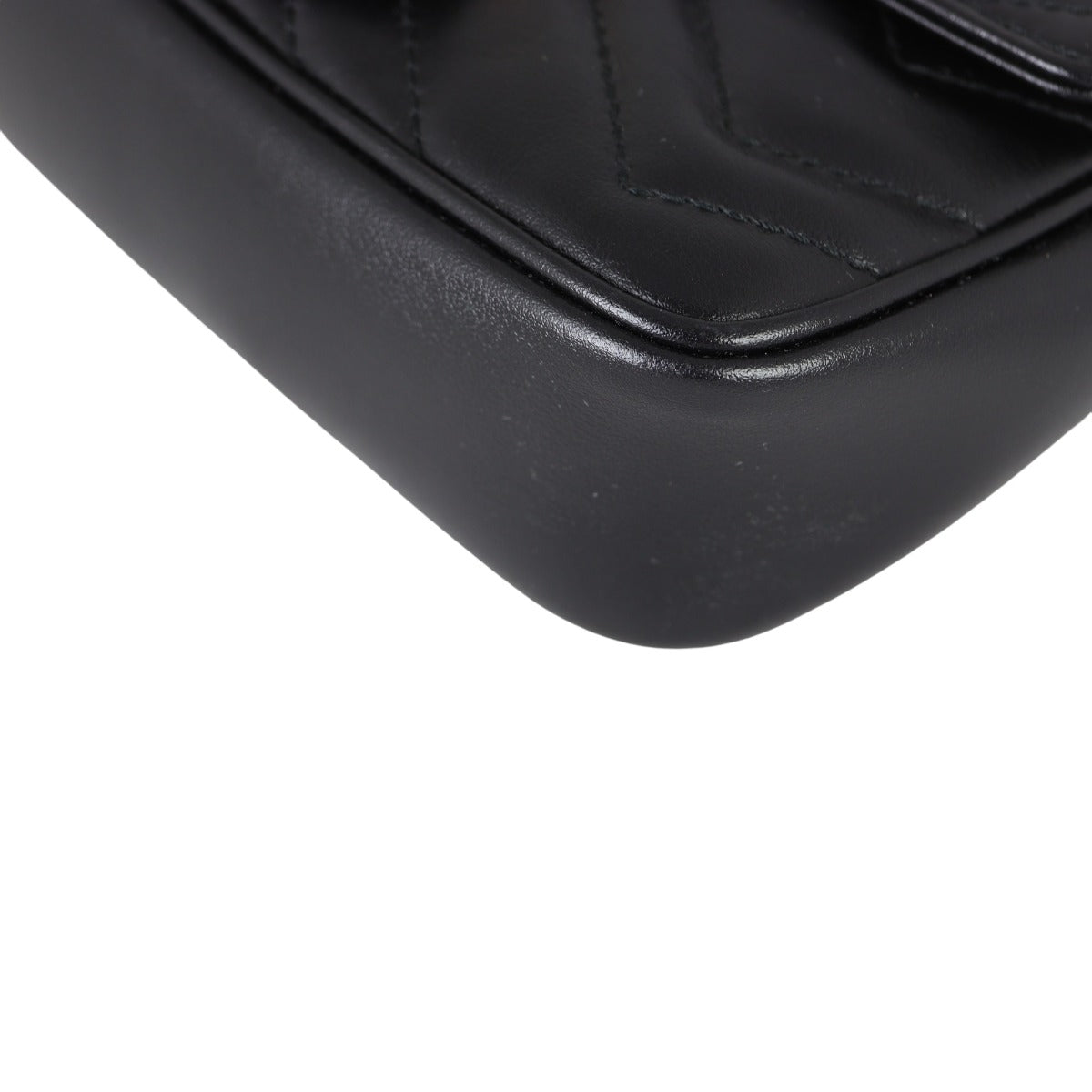 Gucci GG Marmont Matelasse Super Mini Shoulder Bag