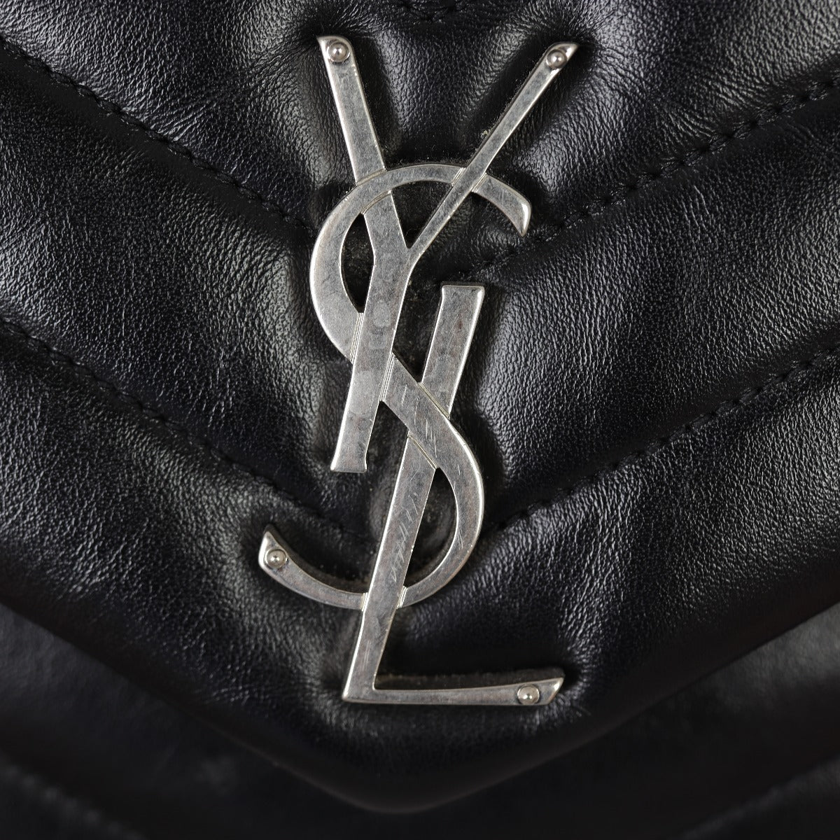 Saint Laurent Loulou Medium