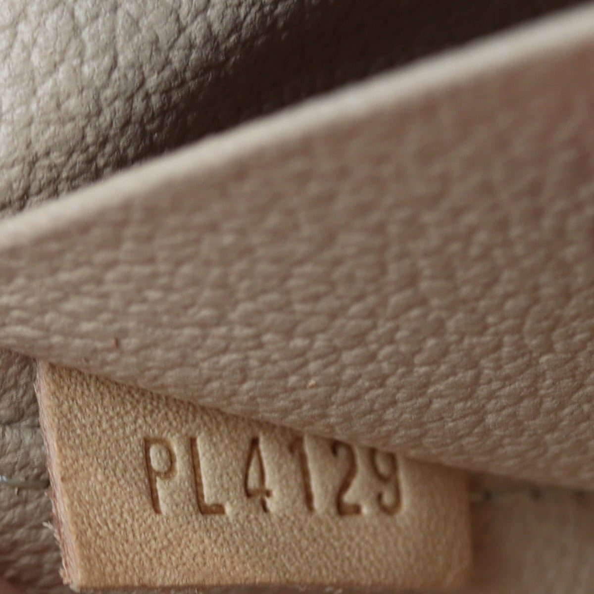 Louis Vuitton Nice Mini Beauty Case Monogram Date Code