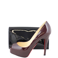 Saint Laurent Y-Mail Envelope Clutch Shoe