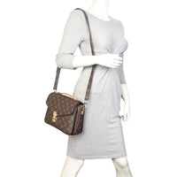 Louis Vuitton Pochette Metis Monogram