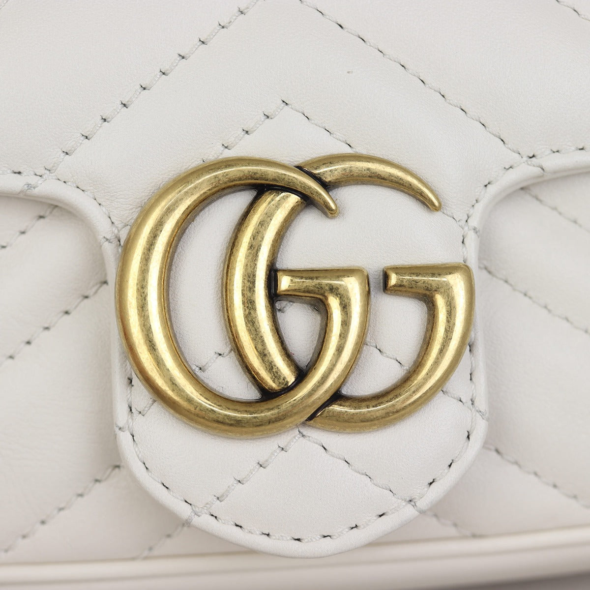 Gucci GG Marmont Super Mini Shoulder Bag Hardware