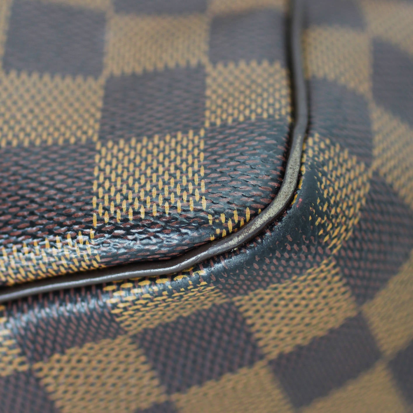 Louis Vuitton Speedy 30 Damier Ebene Corner