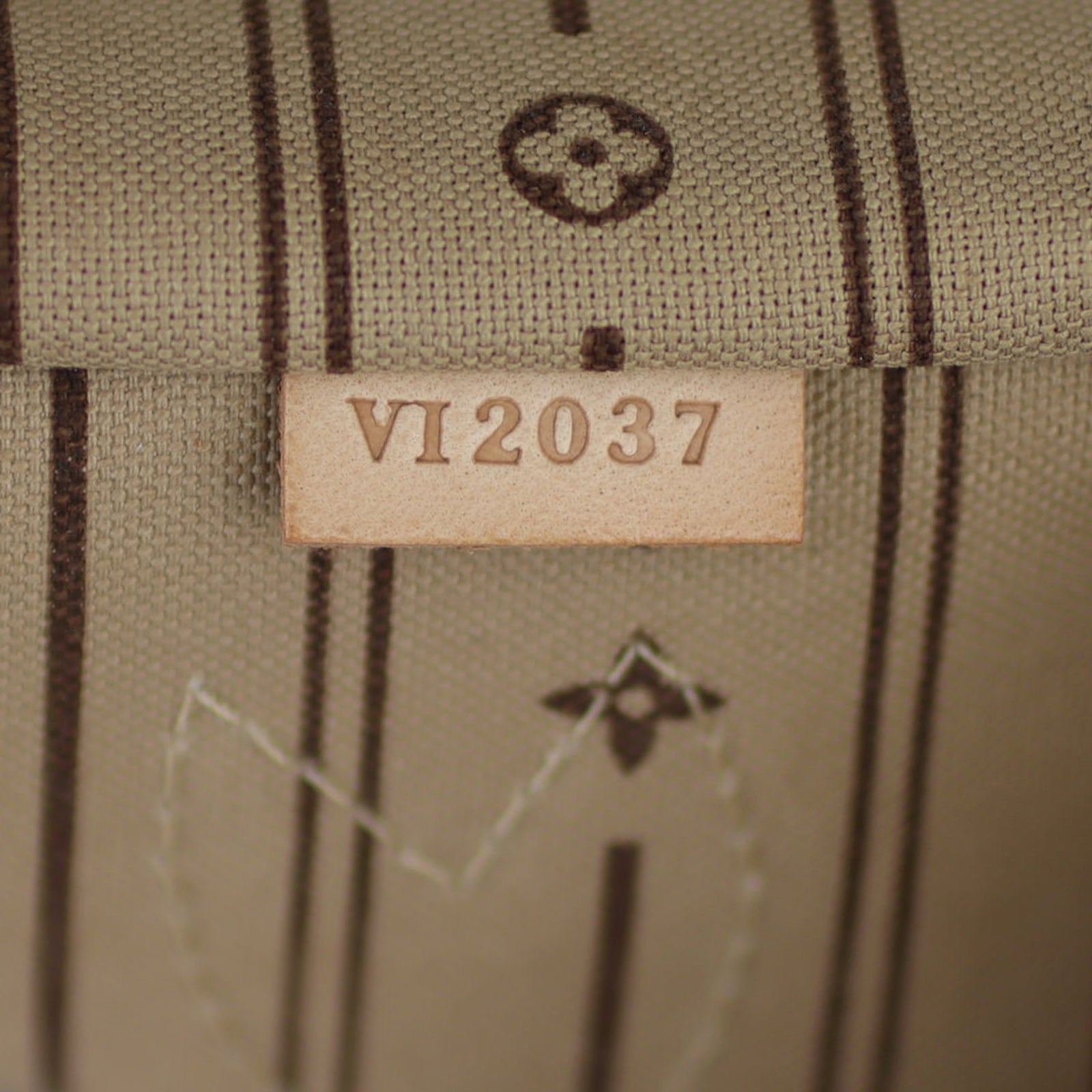 Louis Vuitton Neverfull PM Monogram Date code