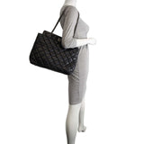 Chanel Reissue Tote Scale