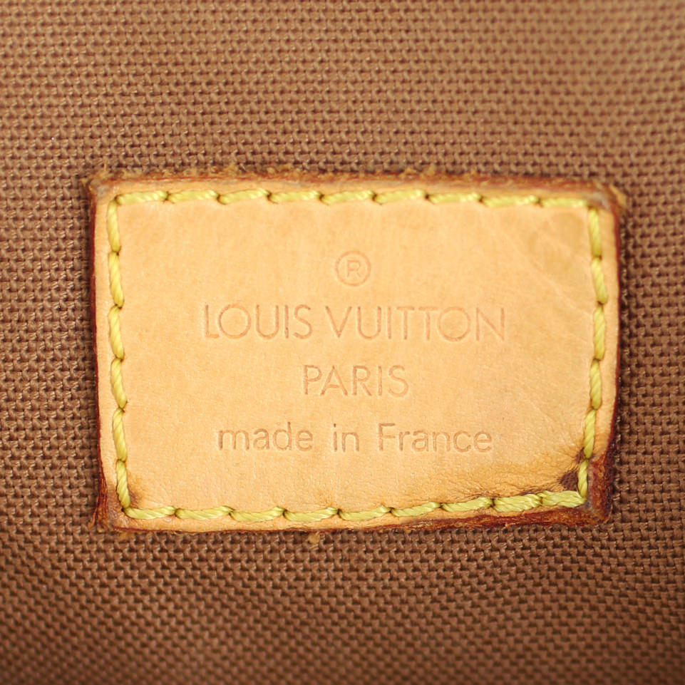 Louis Vuitton Batignolles Vertical PM Monogram stamp