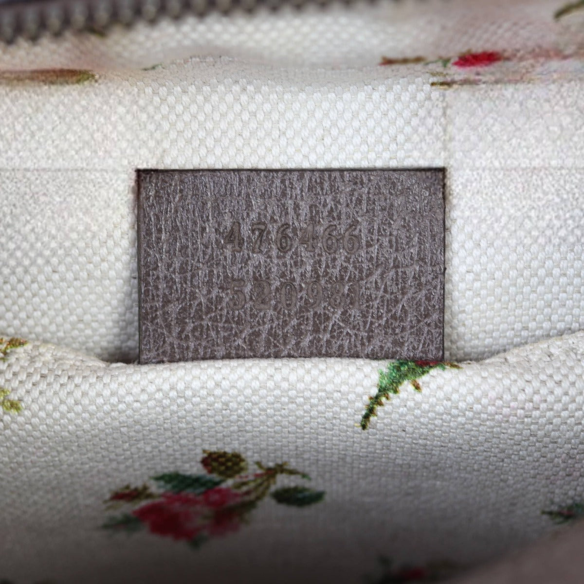 Gucci Neo Vintage GG Supreme Messenger Bag