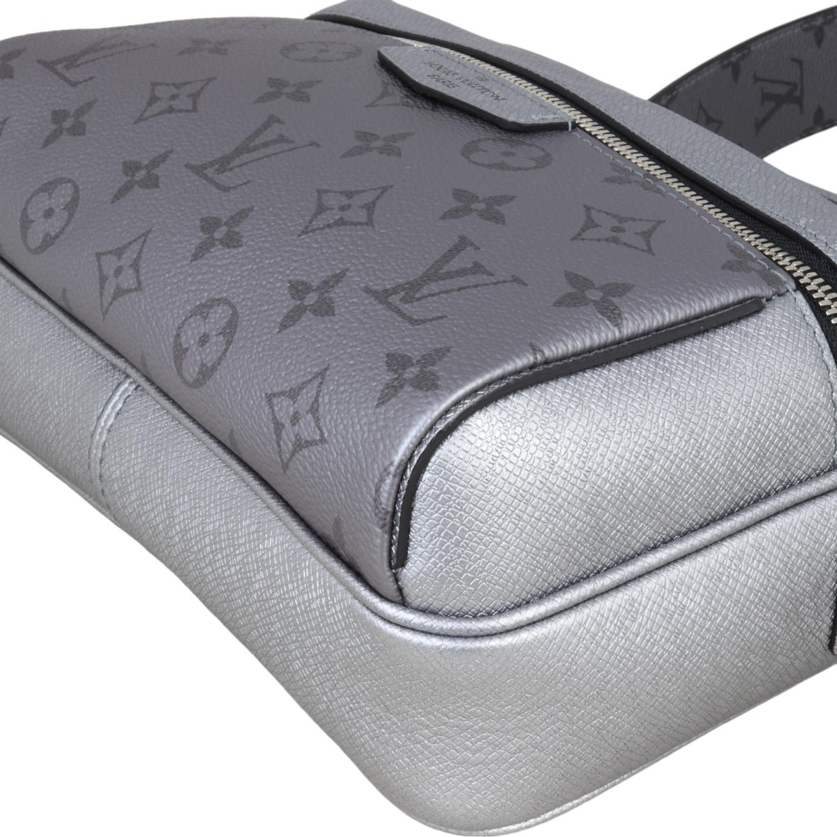 Louis Vuitton Outdoor Messenger Monogram Taigarama