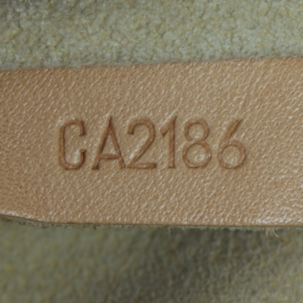 Louis Vuitton Artsy MM Monogram | G Hardware