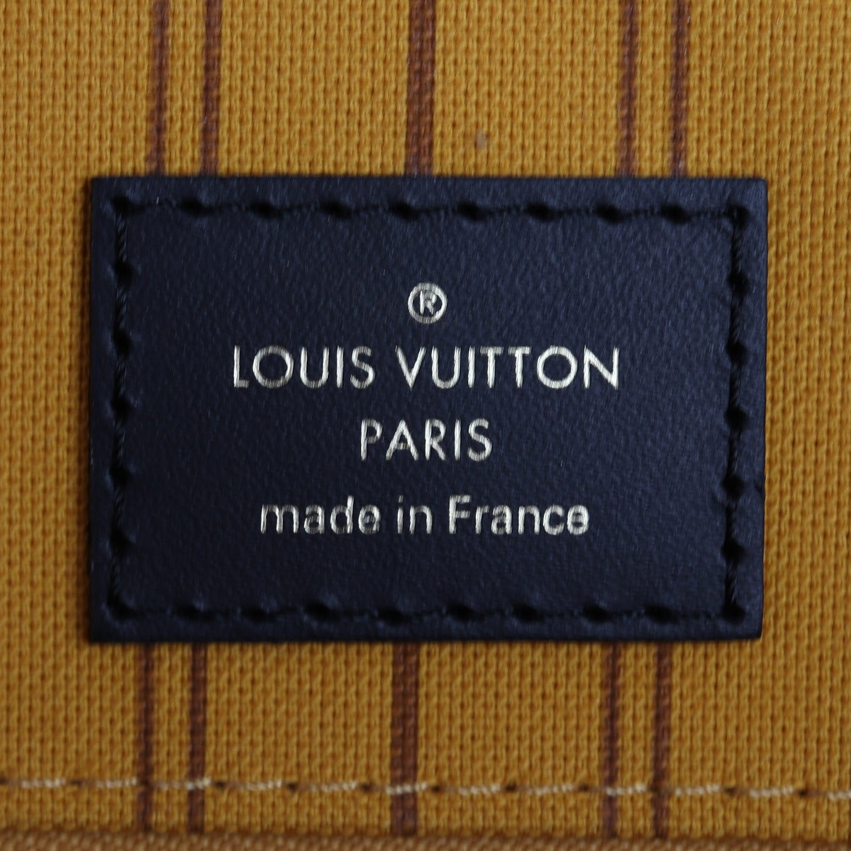 Louis Vuitton OnTheGo GM Monogram Giant Jungle Interior Stamp