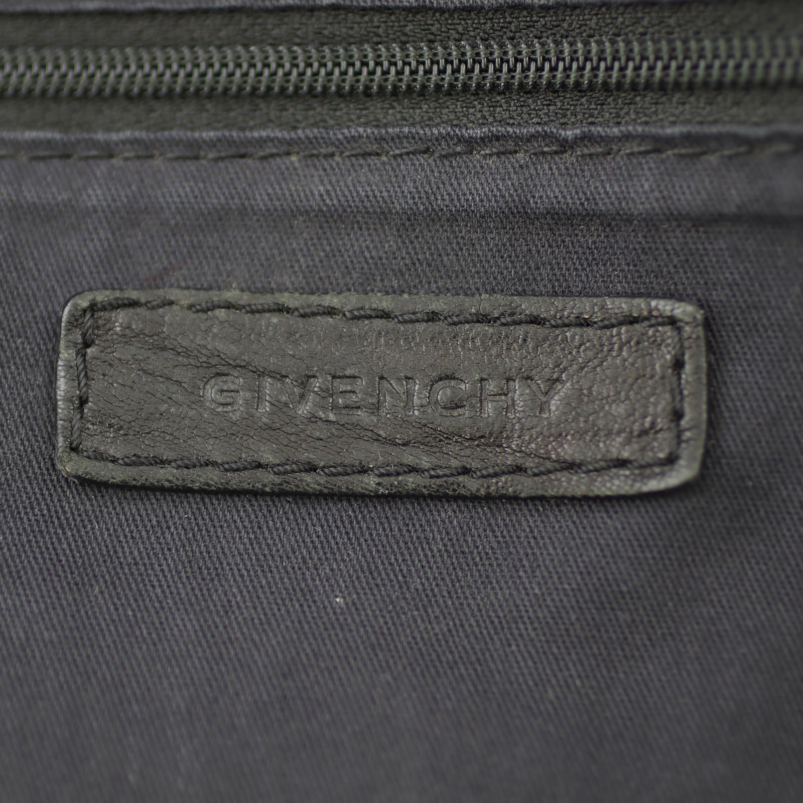 Givenchy Nightingale Medium Stamp