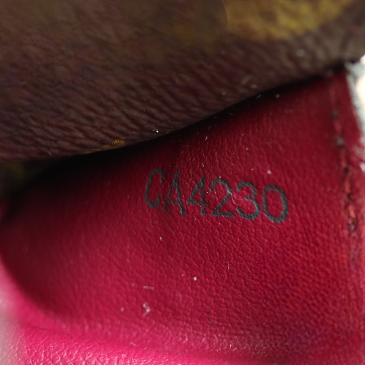 Louis Vuitton Sarah Wallet Monogram