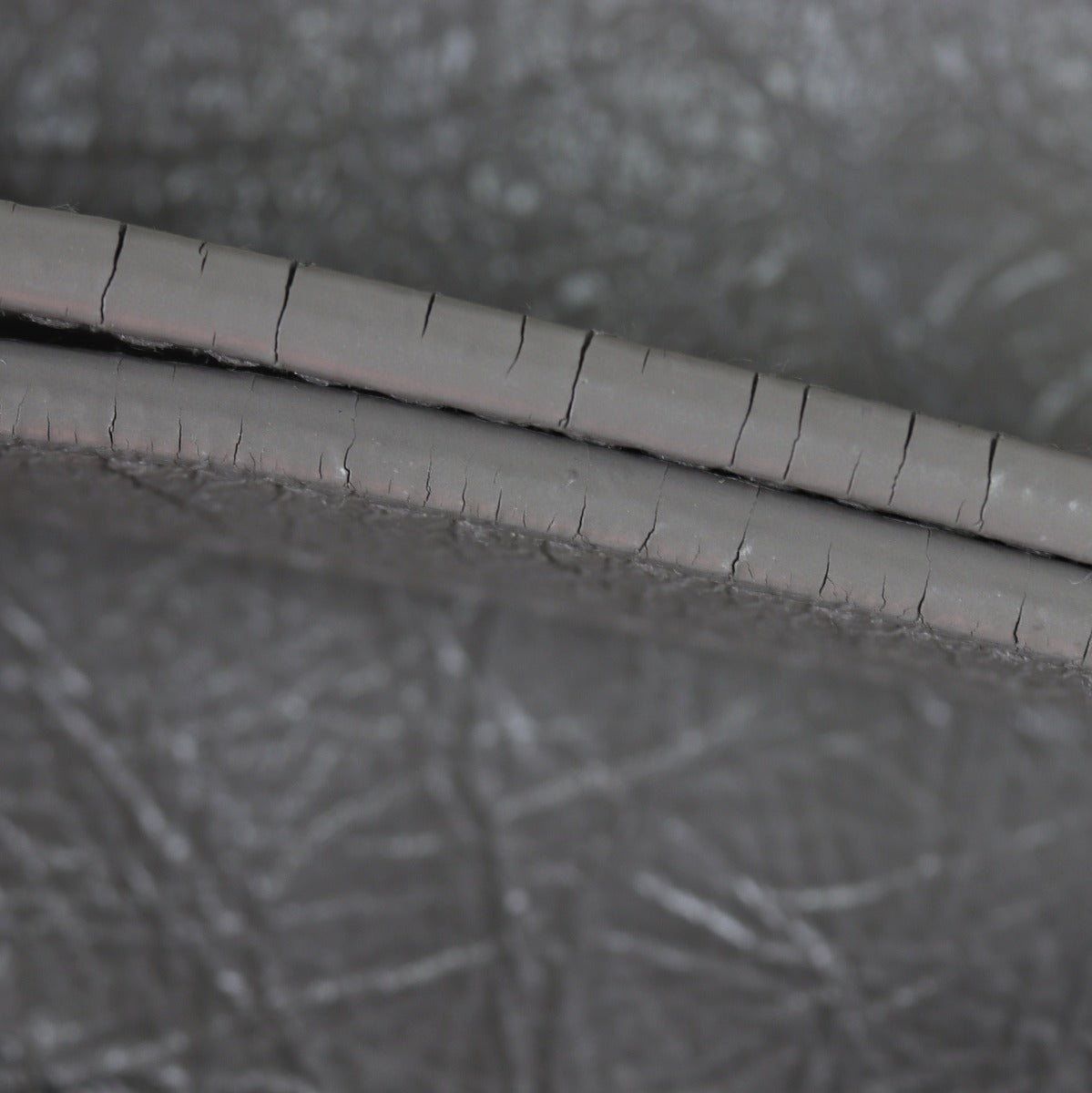 Saint Laurent Niki Large Wear