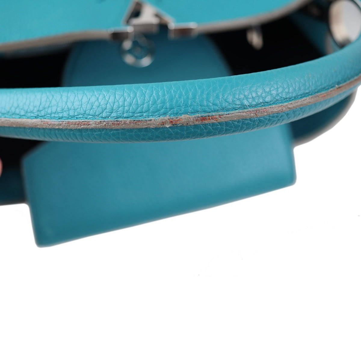 Louis Vuitton Capucines MM Handle