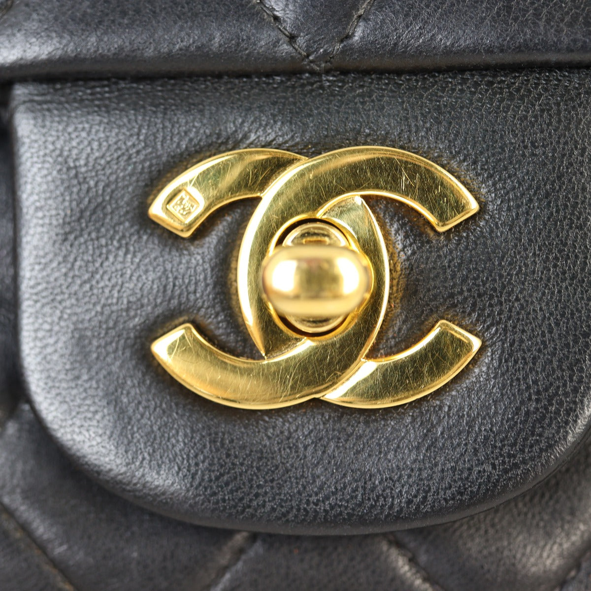 Chanel Classic Double Flap Medium | 4 Series