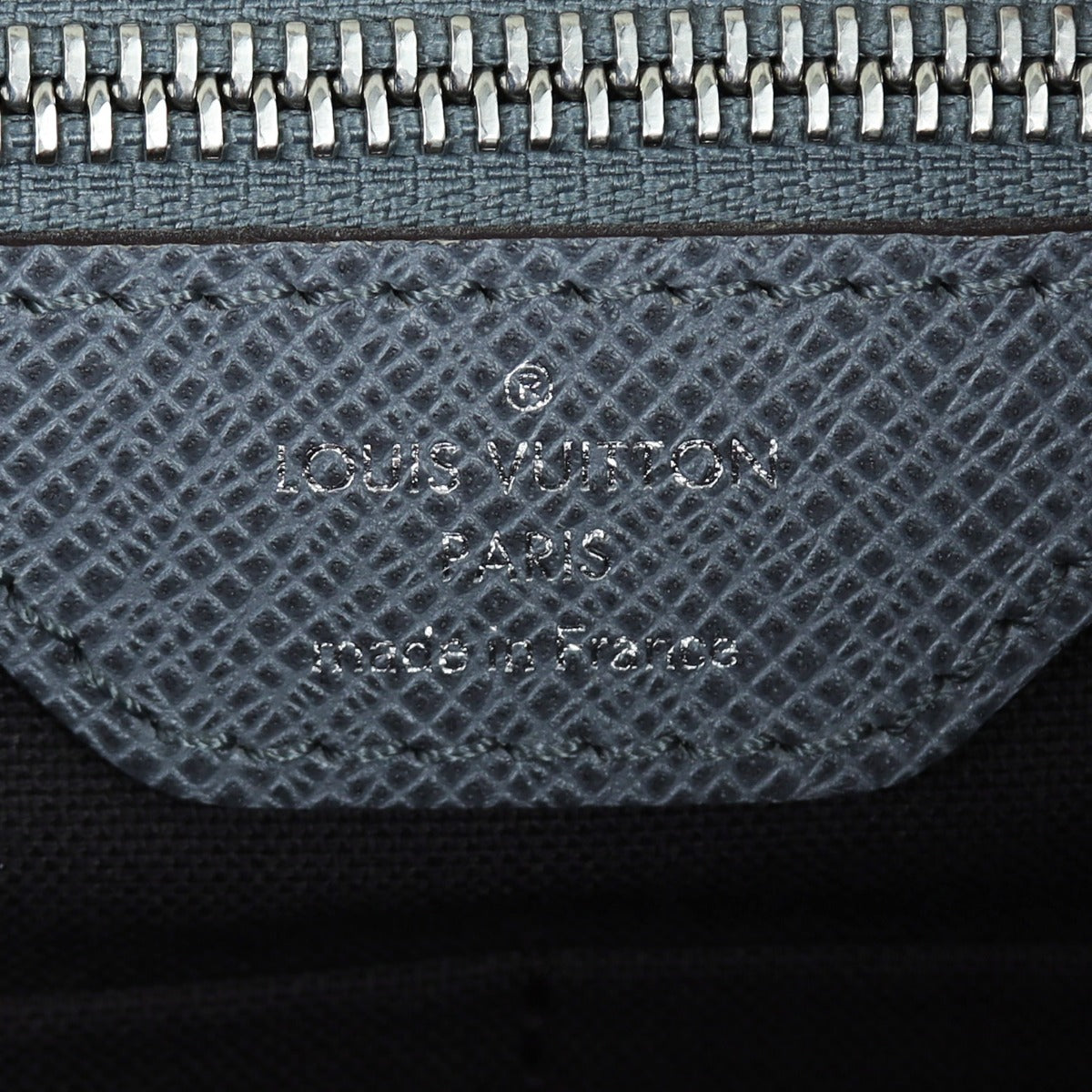 Louis Vuitton Taiga Vassili GM Interior Stamp