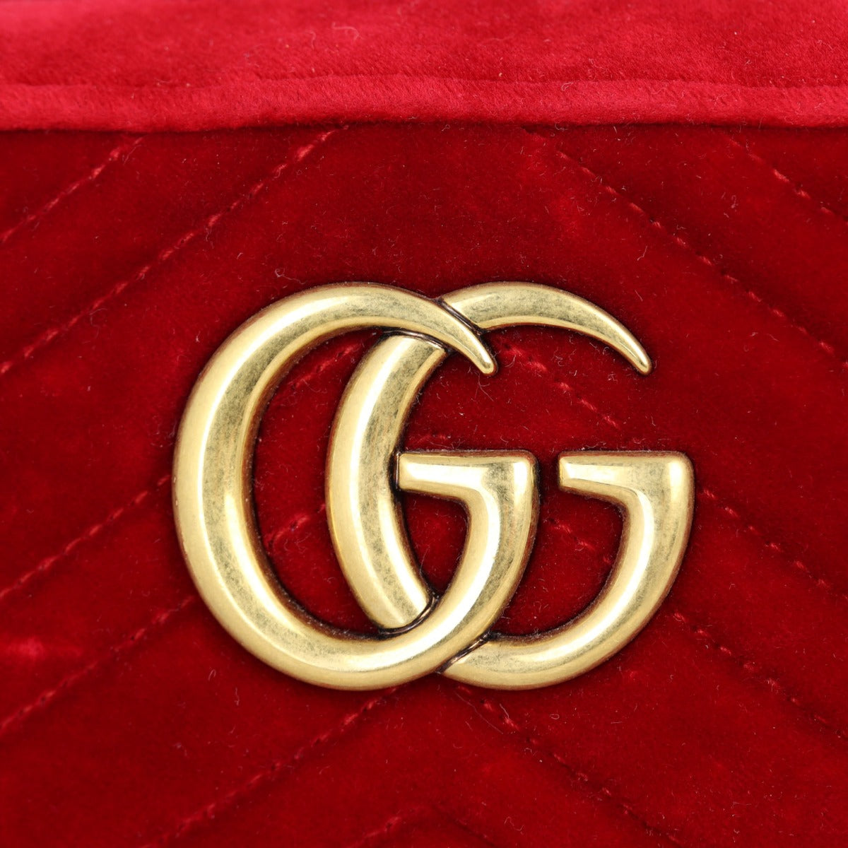 Gucci GG Marmont Velvet Small Camera Bag