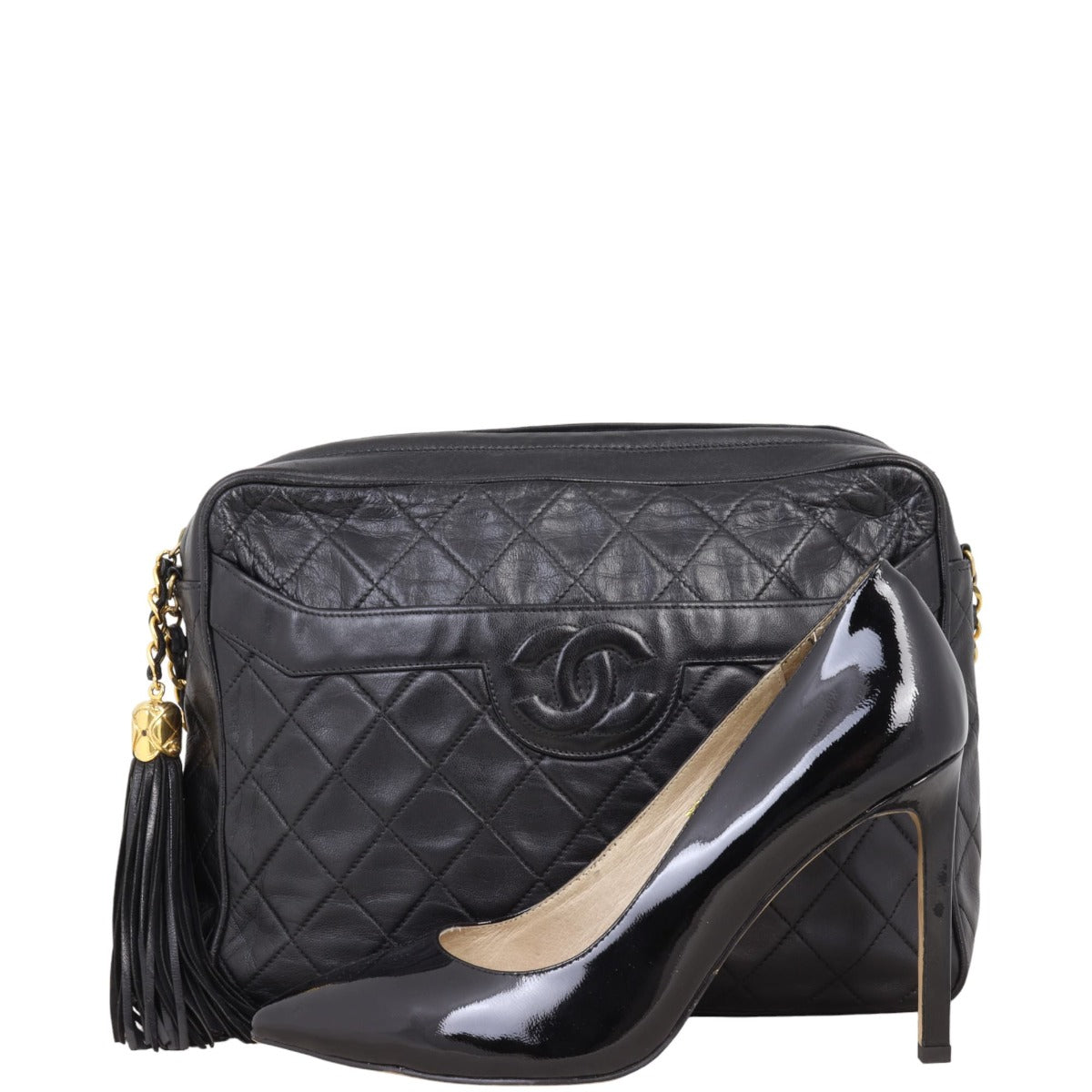 Chanel Vintage Camera Tassel Bag Medium | Black