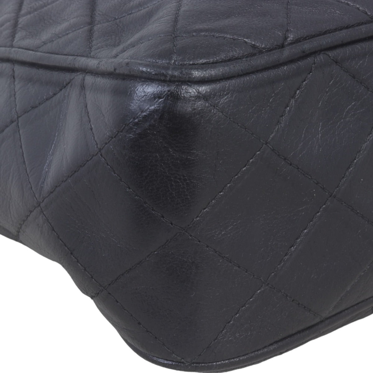 Chanel Vintage Camera Tassel Bag Medium | Black