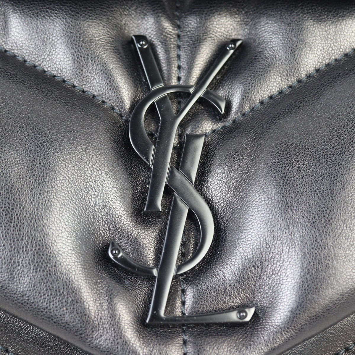 Saint Laurent Loulou Puffer Medium