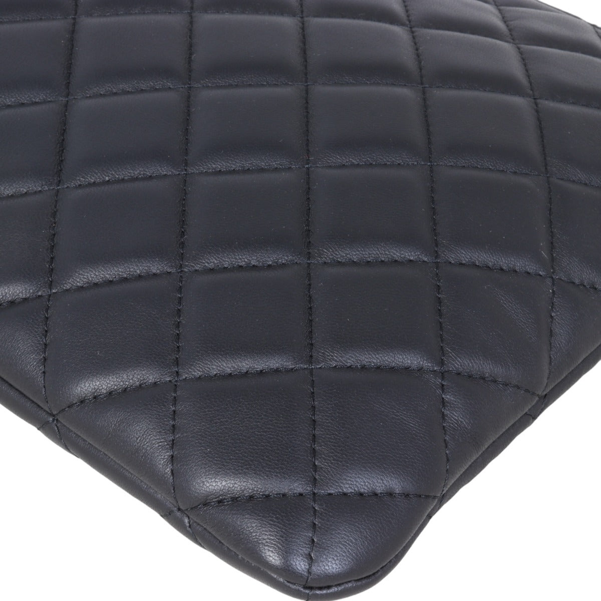 Chanel Classic O-Case Pouch Medium | Lambskin