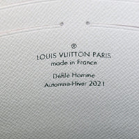 Louis Vuitton Pochette Voyage MM Everyday Signature
