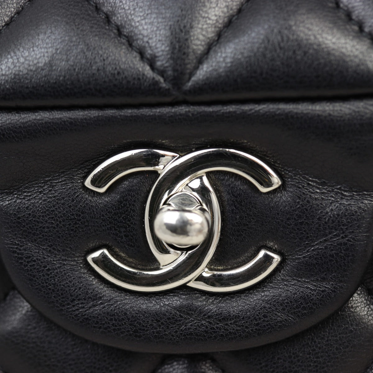 Chanel Classic Double Flap Jumbo | Black Lambskin