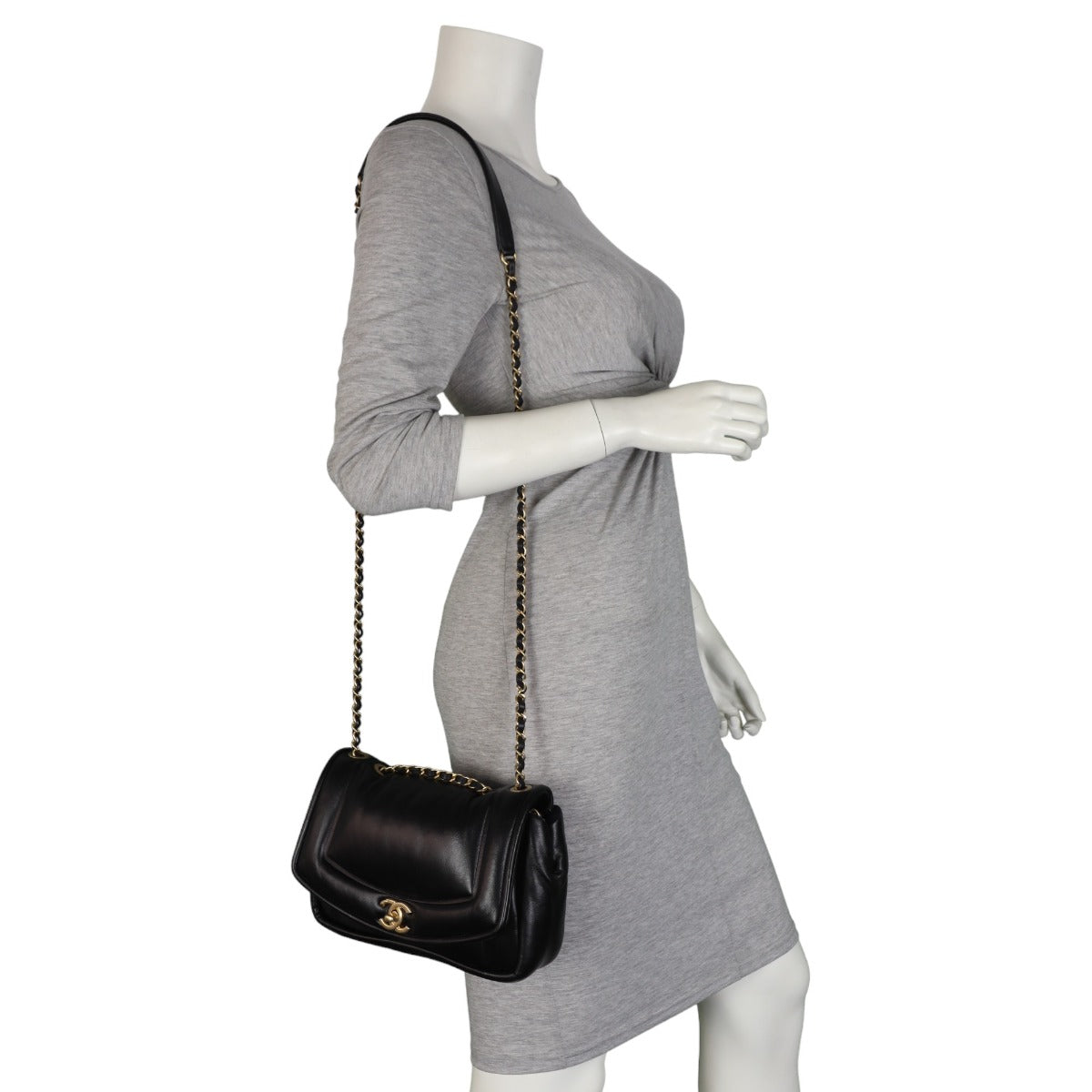 Chanel Vintage Puffy Flap Bag Medium | Black