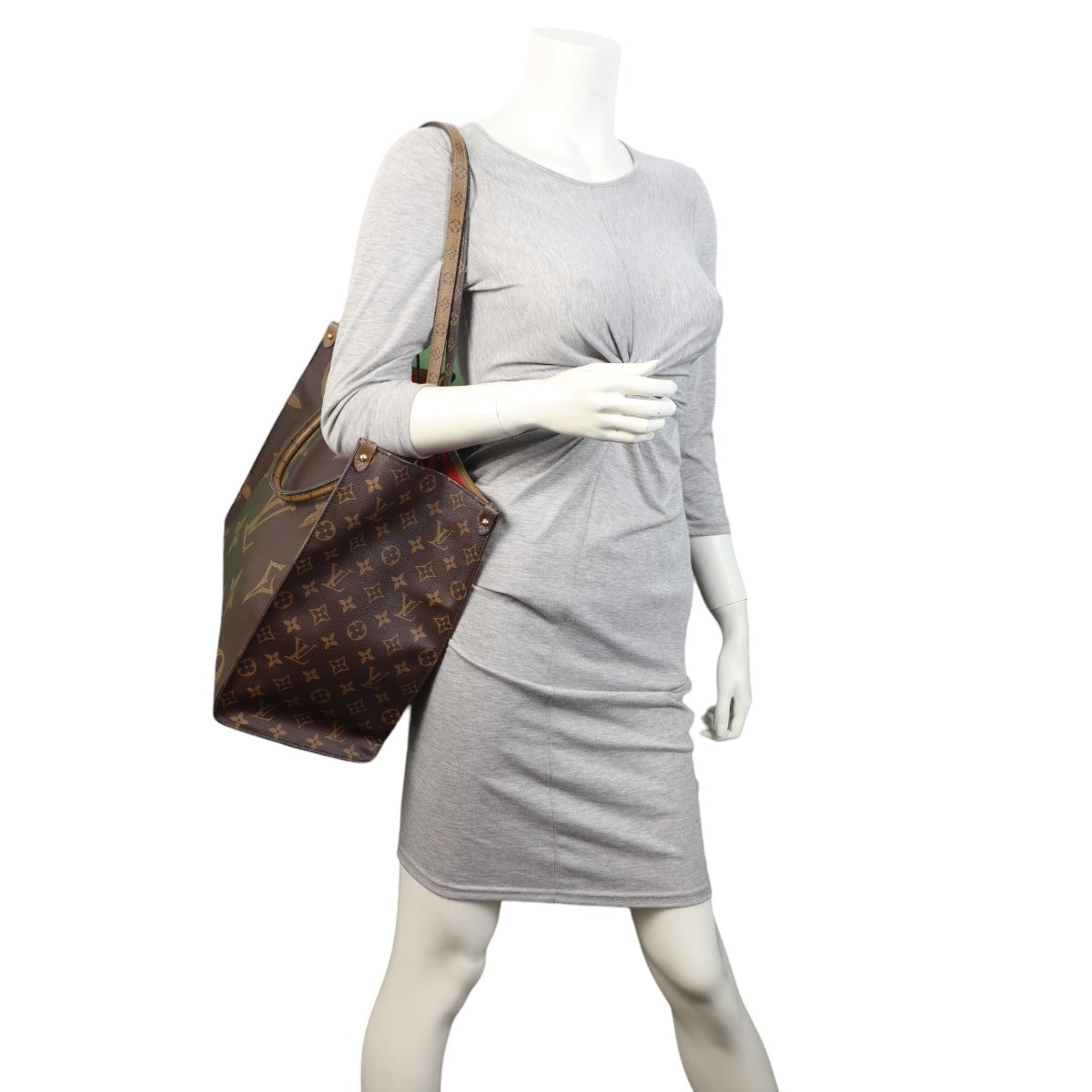 Louis Vuitton OnTheGo GM Monogram Giant