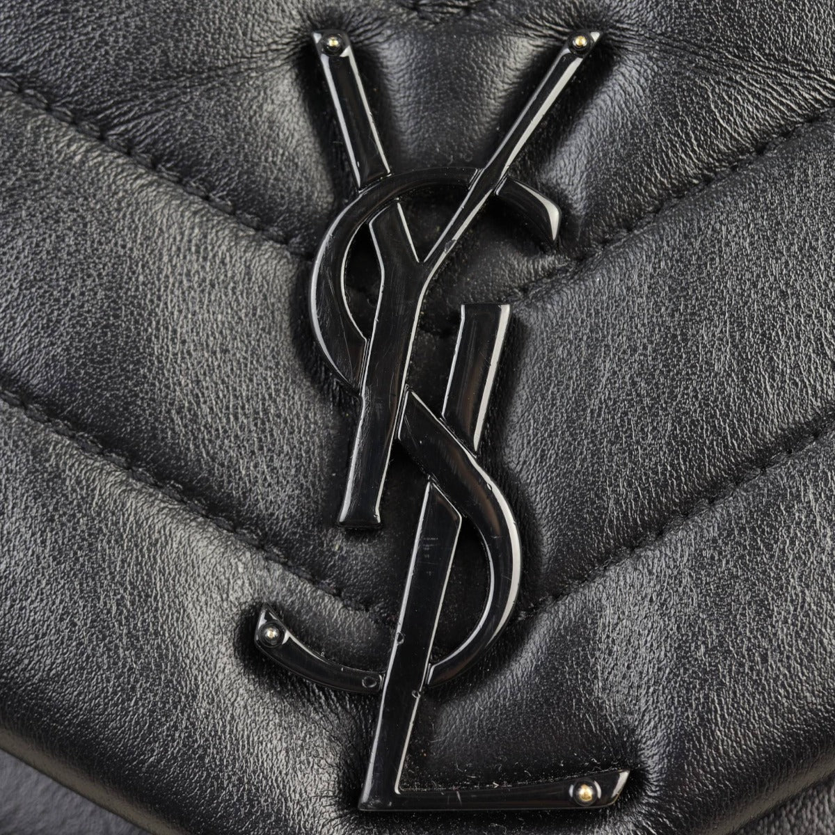 Saint Laurent Loulou Medium