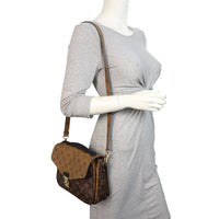 Louis Vuitton Pochette Metis Monogram Reverse