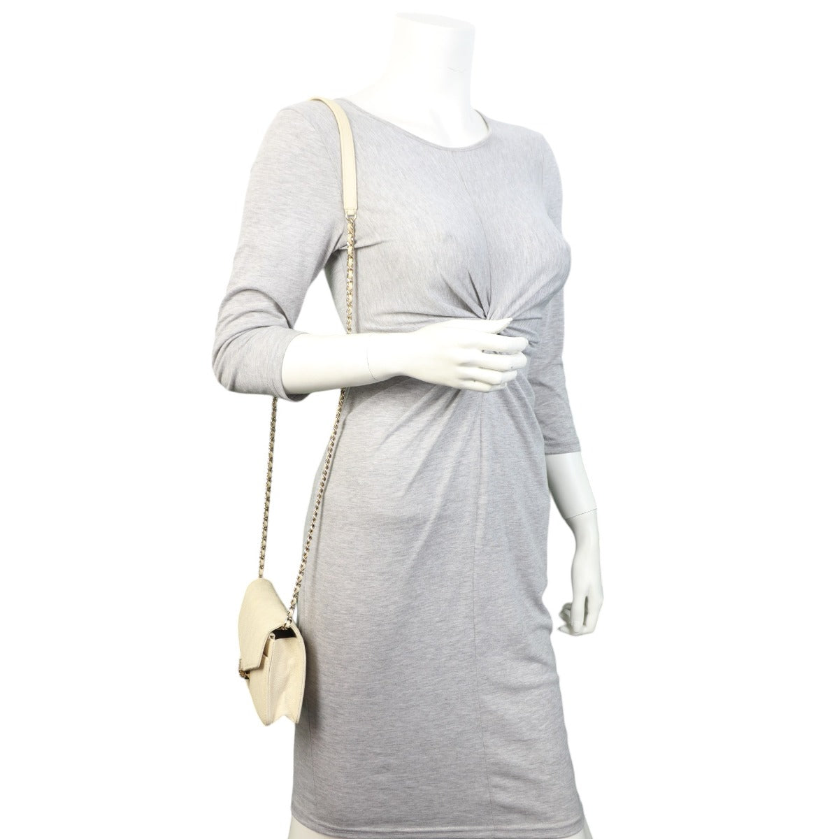 Chanel Thread Around Wallet On Chain