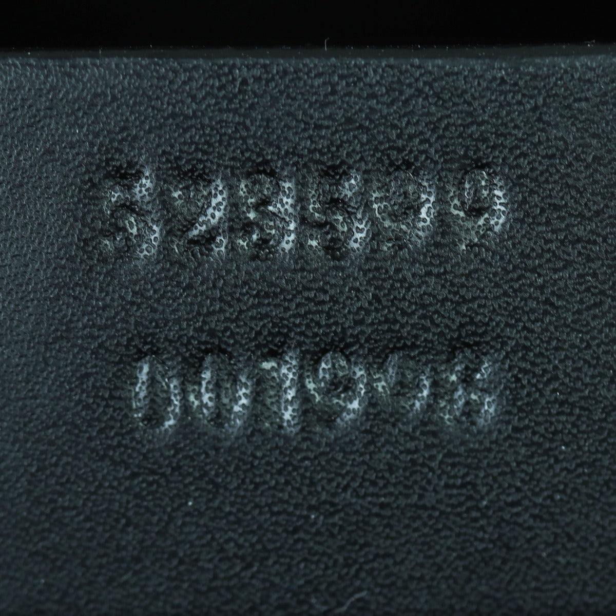 Gucci GG Supreme Messenger Bag Date Code