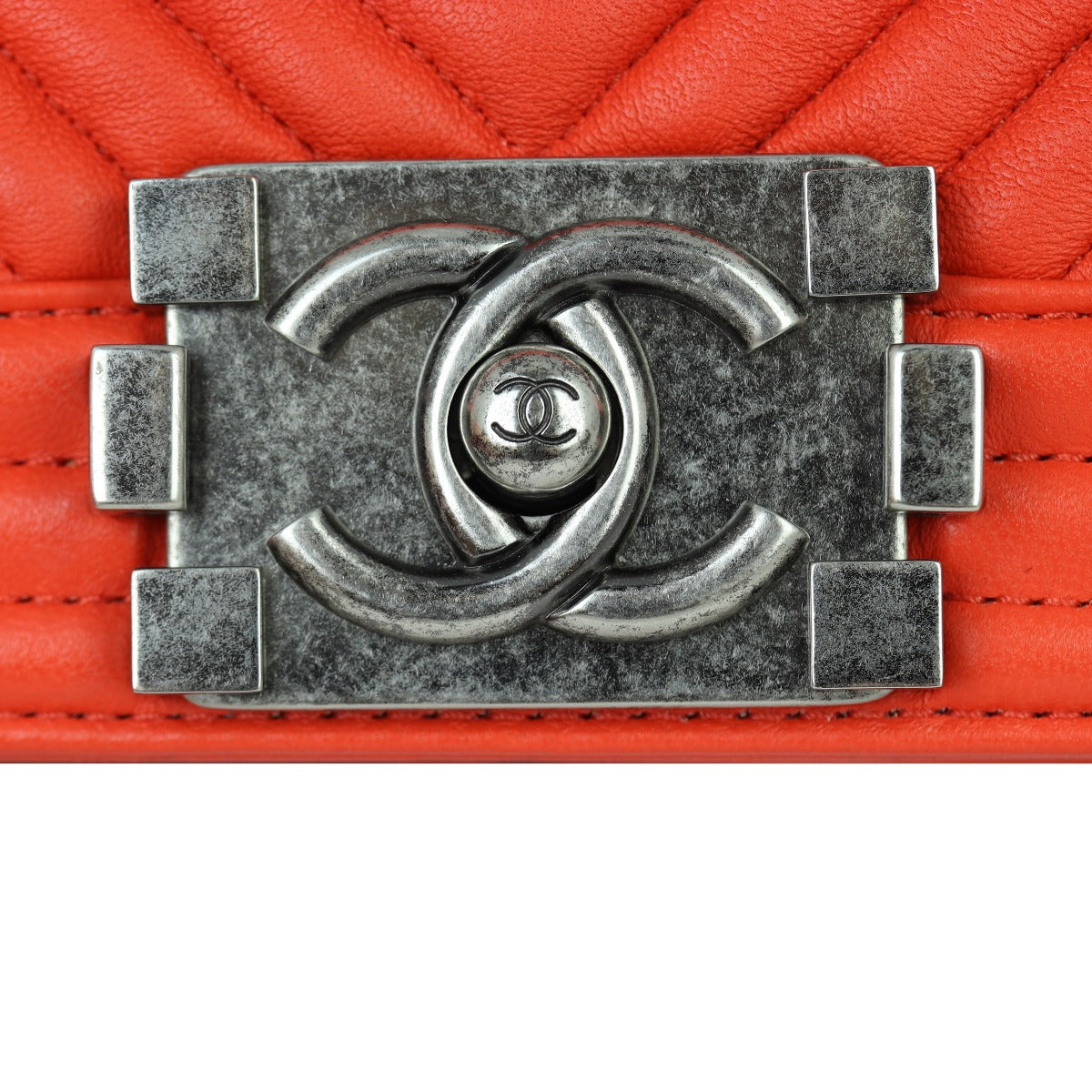 Chanel Boy Old Medium Chevron | 20 Series