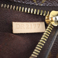 Louis Vuitton Pochette Metis Monogram