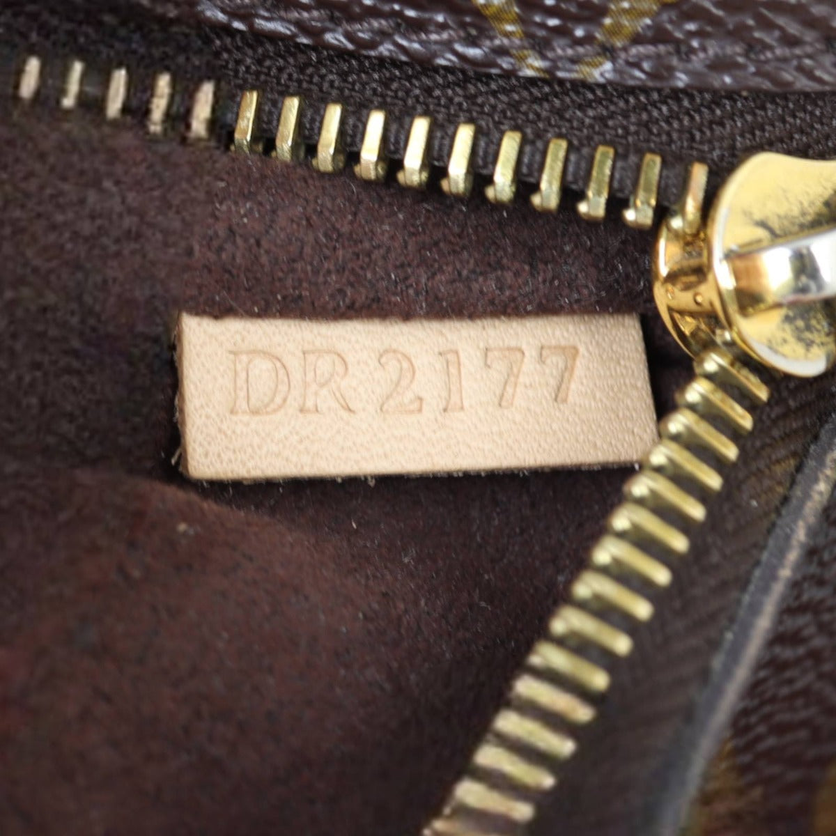 Louis Vuitton Pochette Metis Monogram