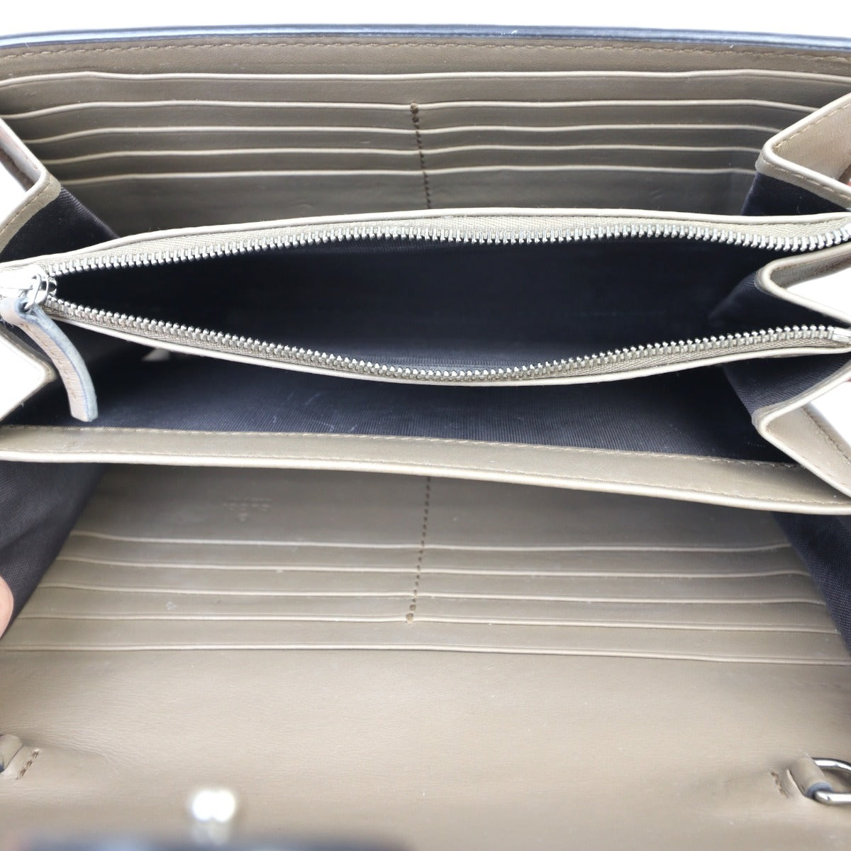 Gucci Dionysus GG Supreme Chain Wallet