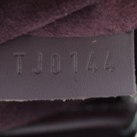 Louis Vuitton Petit Noe Epi Date Code