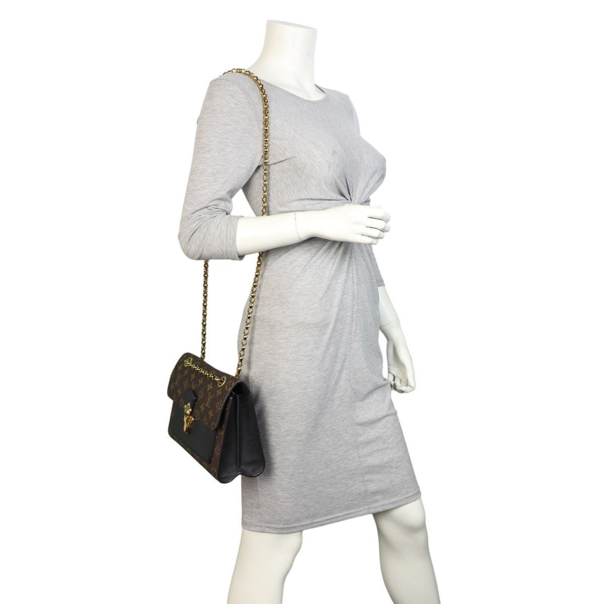 Louis Vuitton Victoire Monogram