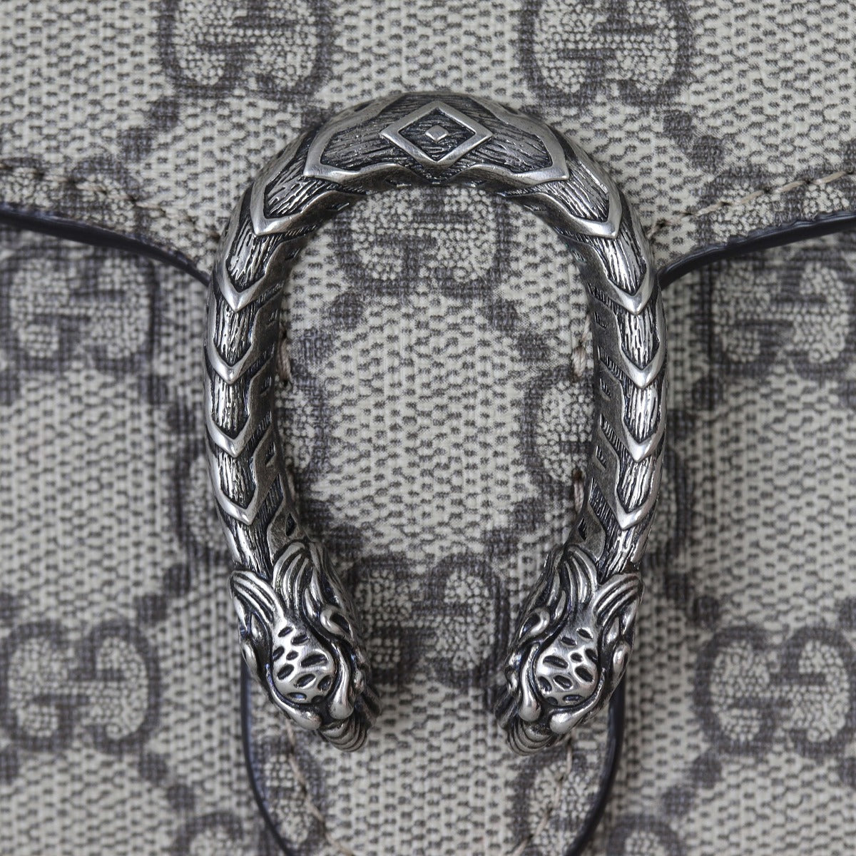 Gucci Dionysus GG Supreme Chain Wallet Hardware