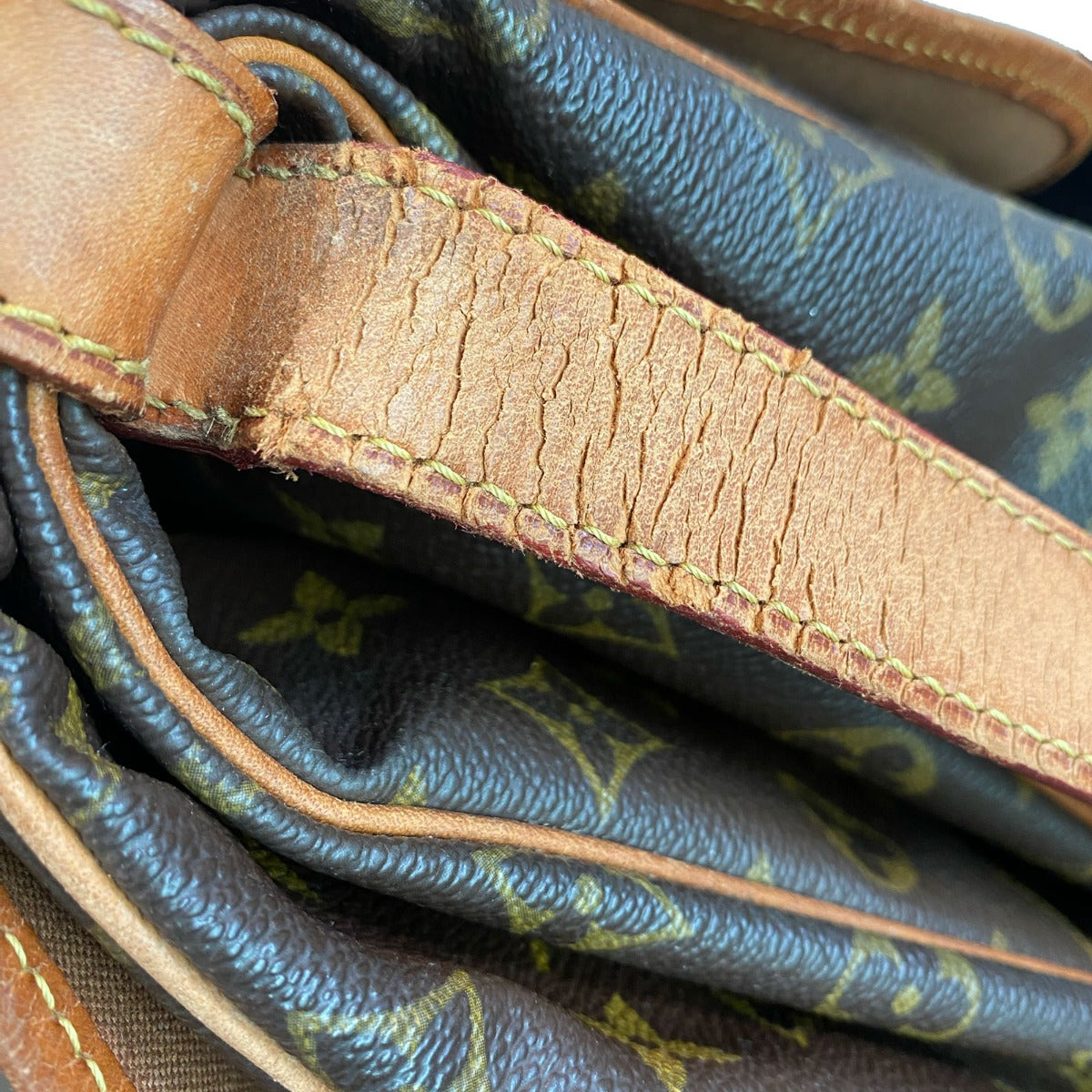 Louis Vuitton Saumur 35 Monogram