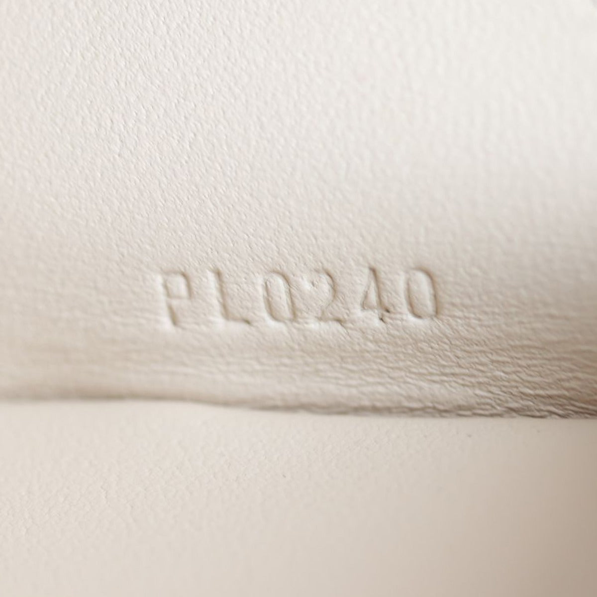 Louis Vuitton Petite Malle Monogram Date code
