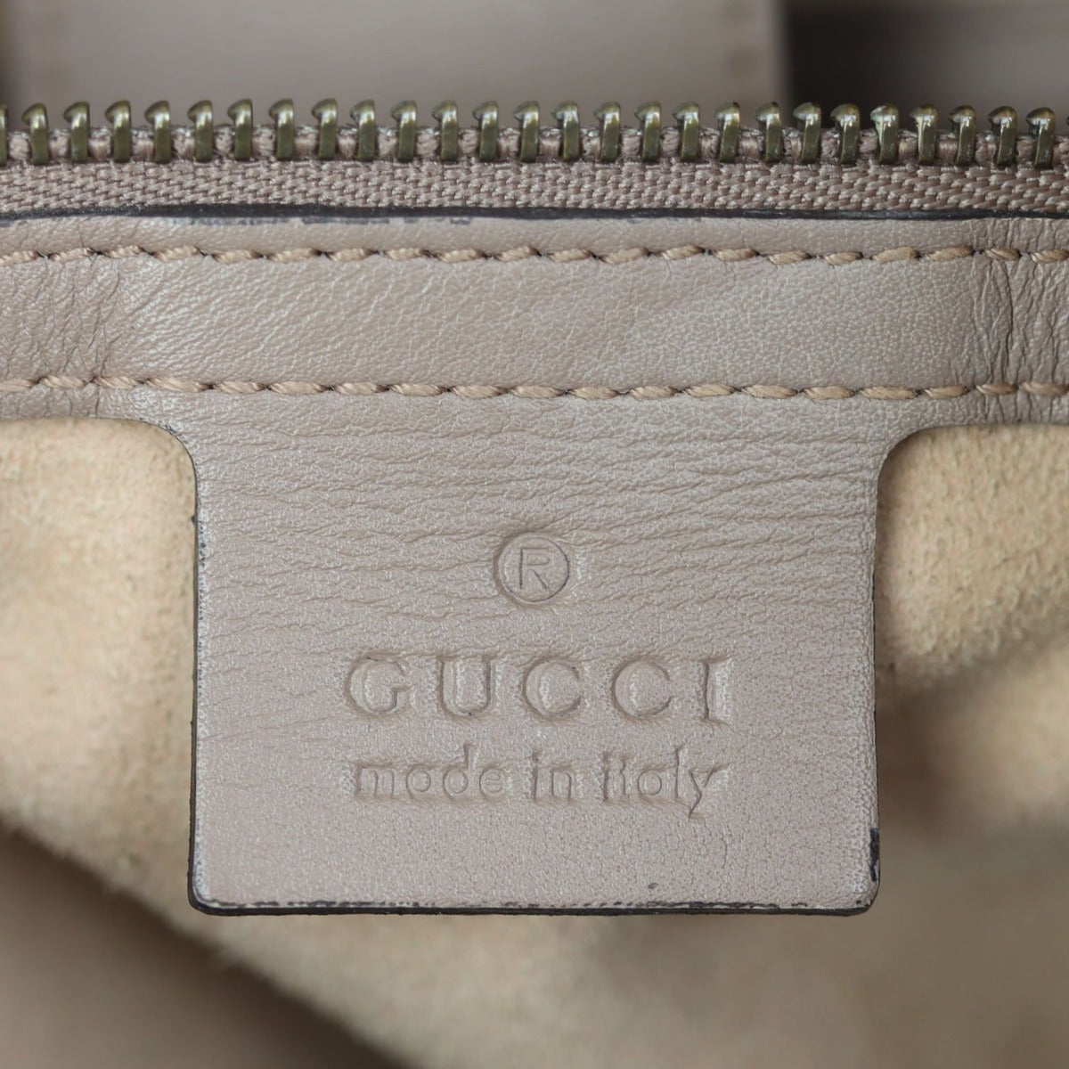 Gucci GG Marmont Matelasse Medium Tote Stamp
